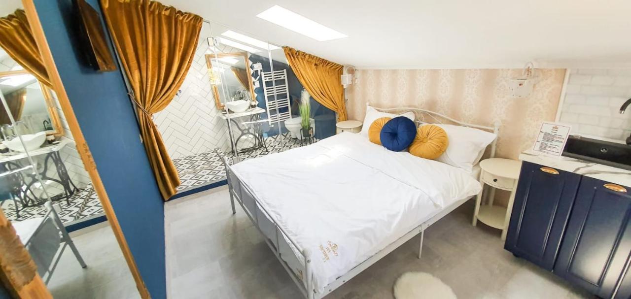Ivy Boutique Apartment Brasov Bagian luar foto