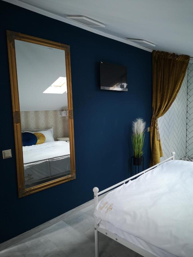 Ivy Boutique Apartment Brasov Bagian luar foto